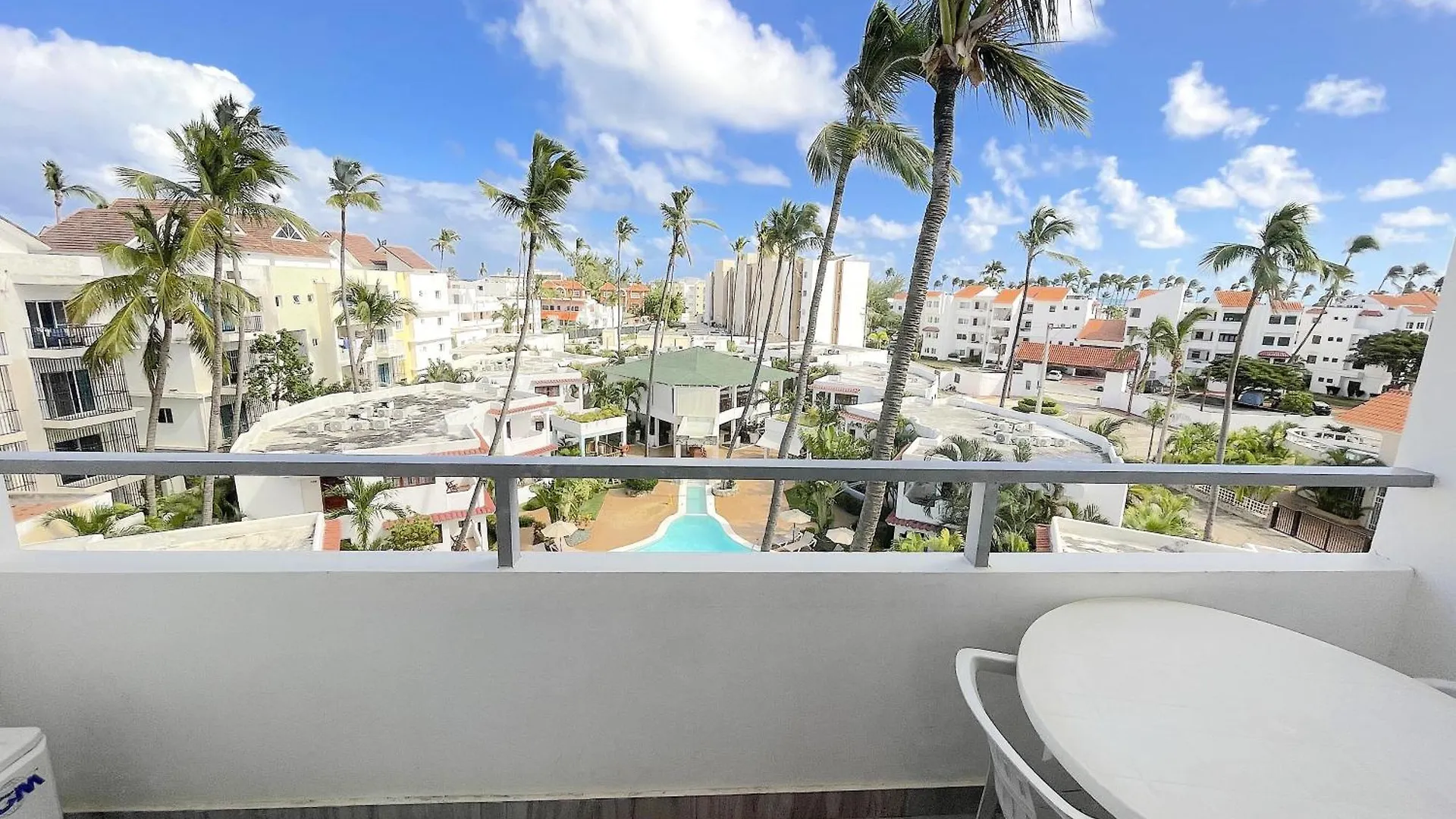 *****  Rooftop Pool Ducassi Tropicana Studio Suites Deluxe Hotel Beach Club & Spa 푼타 카나 도미니카 공화국